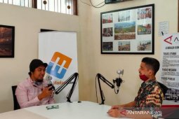 "Eramadani.com"-ANTARA Bali kupas "Perkembangan dan Jebakan Medsos" lewat "podcast"