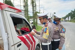 Masker untuk pengendara di Operasi Patuh Toba 2020 Simalungun