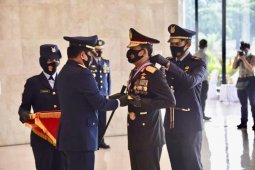 Panglima TNI anugerahi Kapolri 3 Bintang Utama