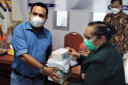 Kadin Maluku bantu warga dan tenaga medis terdampak COVID-19 di Ambon