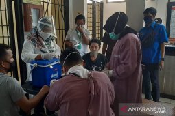 30 tahanan Polres Bangka Barat jalani "rapid test"