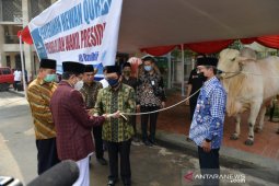 Wapres Ma'ruf Amin berkurban sapi di Istiqlal dan Serang