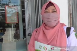 Disperindagkop Penajam Paser Utara sita puluhan produk kedaluwarsa