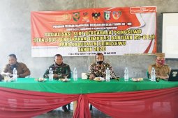 Dinsos Pringsewu serah terima bantuan rehabilitasi rumah tidak layak huni