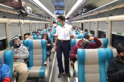 Jumlah penumpang kereta jarak jauh melonjak jelang Idul Adha