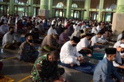 Shalat Idul Adha di Kabupaten Cirebon patuhi protokol kesehatan COVID-19
