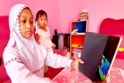 Orang tua pasang "WiFi" dukung anak belajar di rumah