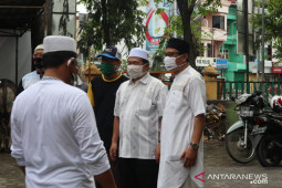 Wali Kota tinjau penerapan protokol kesehatan saat ibadah kurban