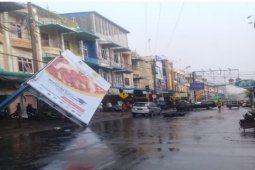 Empat  rumah di Tebing Tinggi rusak diterpa angin kencang