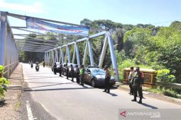 Petugas gabungan TNI/Polri amankan jalan lintas Curup