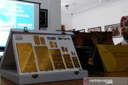 Emas  menembus level psikologis 2.000 dolar AS per ounce untuk pertama kalinya