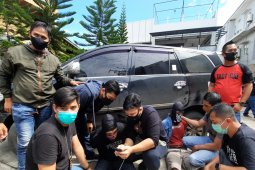 Polda Kalsel tangkap dua orang bawa ratusan kilogram sabu-sabu