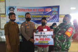 Polri dan TNI kawal penyaluran BLT di Pabuaran Serang