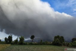 1,500 face masks distributed following Mt Sinabung's eruption