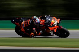 Pebalap KTM Brad Binder raih kemenangan perdana MotoGP di Brno