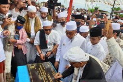 Bupati Aceh Barat dan Abuya Amran Waly resmikan Gapura Meulaboh Kota Tauhid Sufi