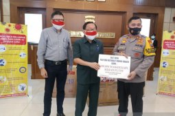 Maspion Grup sumbangkan 100 ribu masker kepada Polda Jatim