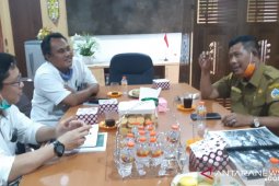 Bupati Kayong Utara cari solusi air bersih di Sukadana
