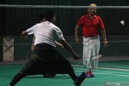Olahraga bersarung di Pesantren