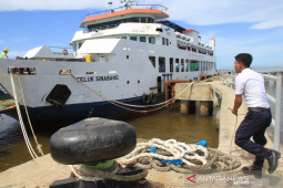Rampdoor rusak, KMP Teluk Sinabang hentikan sementara pelayaran ke Meulaboh
