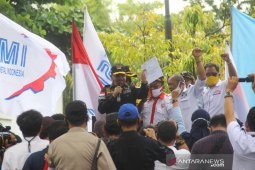 Ketua DPRD Kalsel Bersama Buruh