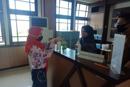Hand sanitizer petani Jingah Habang hiasi Perpustakaan Palnam
