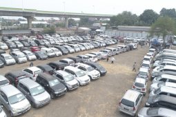 Jangan terburu-buru membeli kendaraan di balai lelang