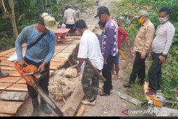 Bupati janji segera bangun jembatan Desa Batuah