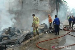 Gudang limbah di Bekasi terbakar