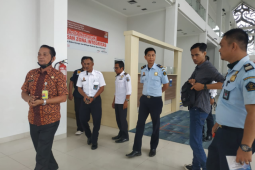 Petugas PLBN Badau di batas Indonesia - Malaysia keluhkan jaringan telekomunikasi