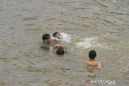 Warga Nyaris Tenggelam di Sungai Martapura