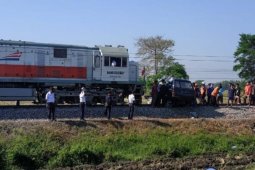 Kecelakaan kereta api dan mobil di Kediri, tiga meninggal