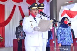 Kabupaten Kayong Utara berikan penghargaan desa terbaik