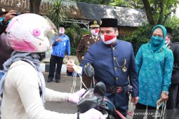 Cegah COVID-19, Pemkot Tangerang bagikan masker pada warga