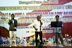 Lomba vocal solo lagu Batak "Annisa Boru Panggoranki" dengan total hadiah Rp50 juta dibuka bupati Tapteng