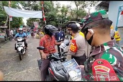 Polsek Anjir Pasar sosialisasi Perbup 54/2020