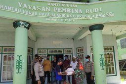 Kompaknya tiga pilar saat bagikan baksos