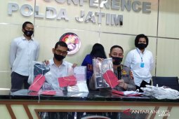 Polda Jatim bongkar prostitusi di tempat karaoke Surabaya