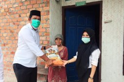 PTPN VI bantu sembako kepada warga