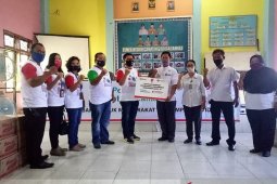 Pelindo Sibolga salurkan paket sembako kemerdekaan