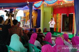 Belasan pasangan suami istri peroleh buku nikah setelah jalani isbat di kantor wartawan