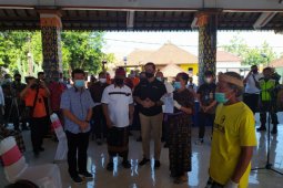 Mensos bagikan BST di Kusamba-Klungkung dan Padangbai-Karangasem