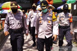 Peduli keselamatan, Wakapolresta Banjarmasin dan Kapolsek Banteng turun ke pasar