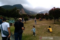 Kunjungan wisatawan ke Gunung Papandayan rendah dampak pandemi COVID-19