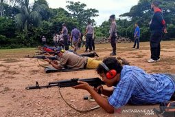 Wartawan Pasee dilatih cara menembak