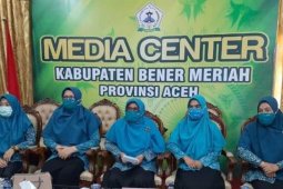 TP-PKK Bener Meriah bagikan 20.000 masker gratis