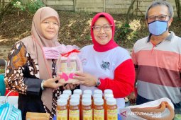 Bupati Ade Yasin beri kehormatan 10 pelaku UMKM terpilih di Bogor