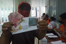Pemerintah diminta menambah dana bansos tunai selama PPKM Darurat