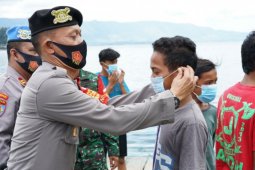 Kapolres Simalungun pantau penerapan adaptasi kebiasaan baru di Parapat