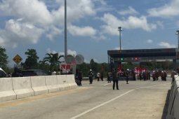 Presiden Jokowi resmikan jalan tol pertama di Aceh